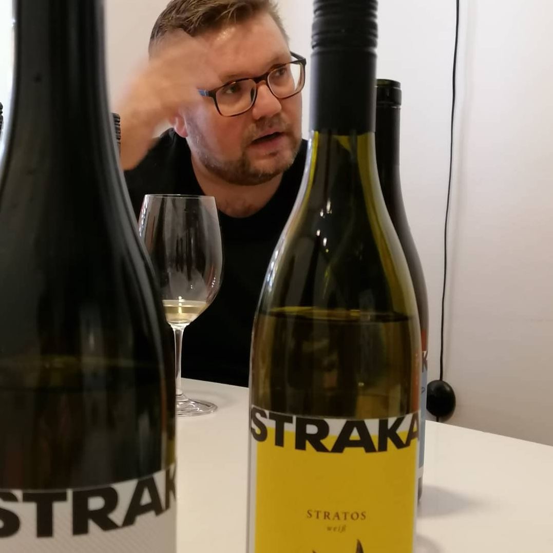 Winzer Thomas Straka zu Gast bei Weinskandal
