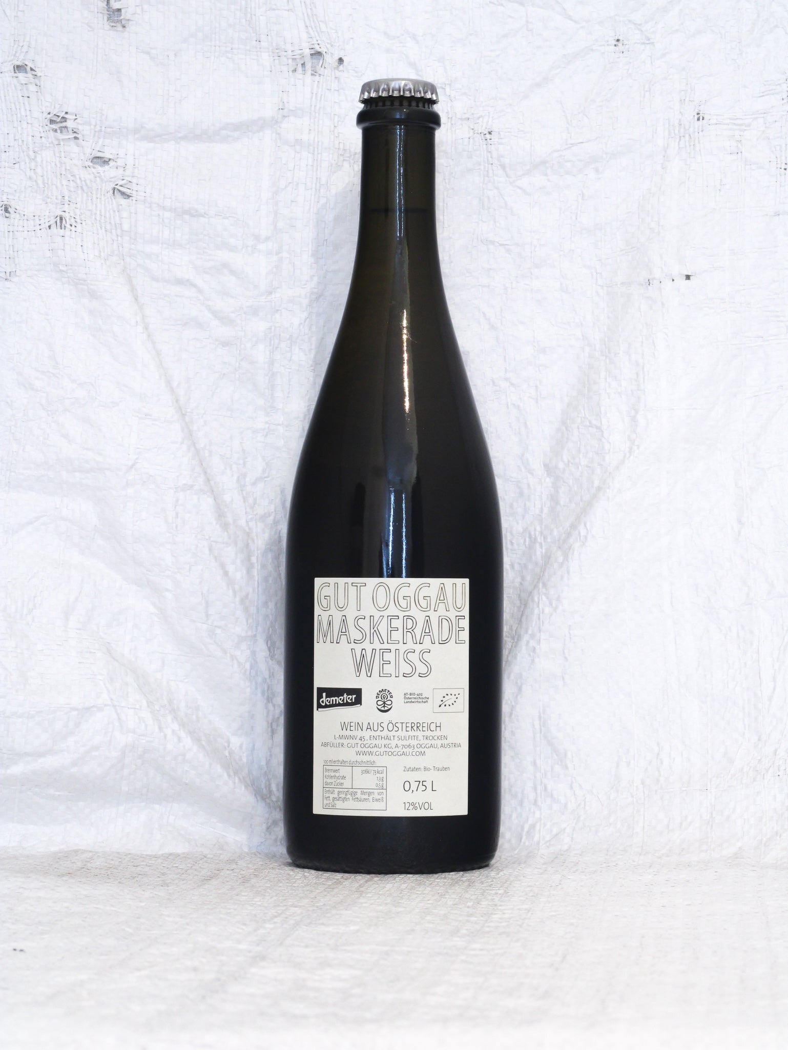 Maskerade Weiss NV, Gut Oggau | Burgenland Wein – weinskandal