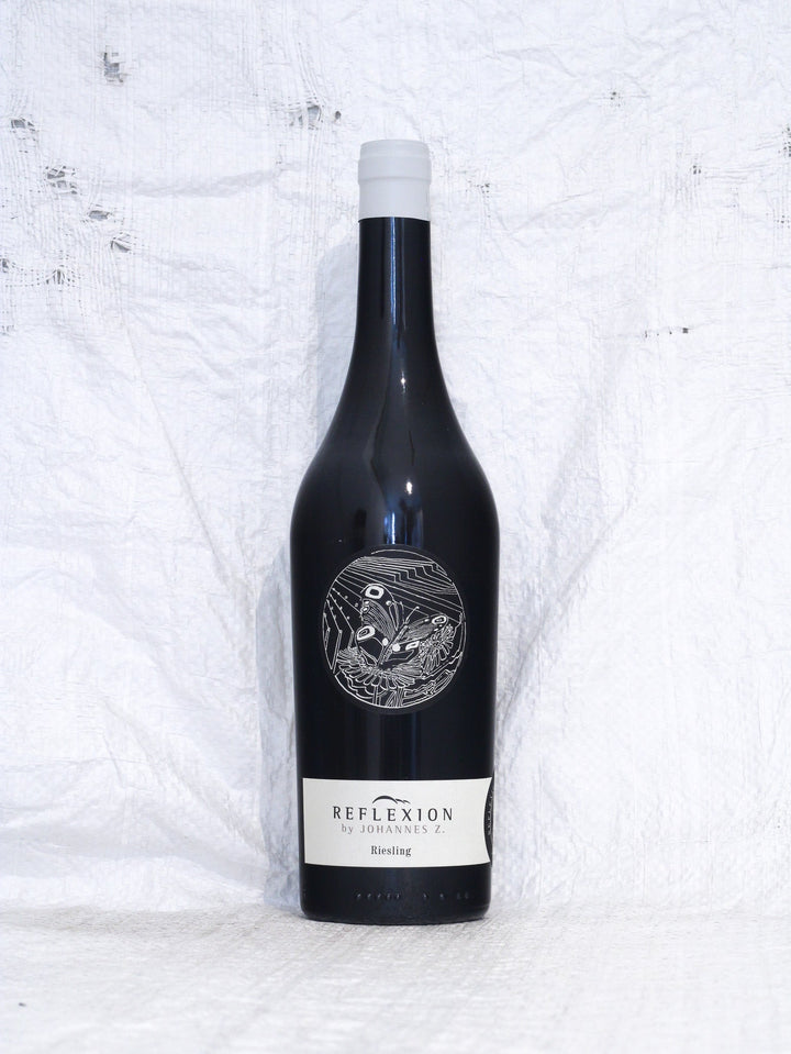 Johannes Zillinger Riesling Reflexion S 2024, biodynamischer Weißwein aus dem Weinviertel, Vorderansicht.