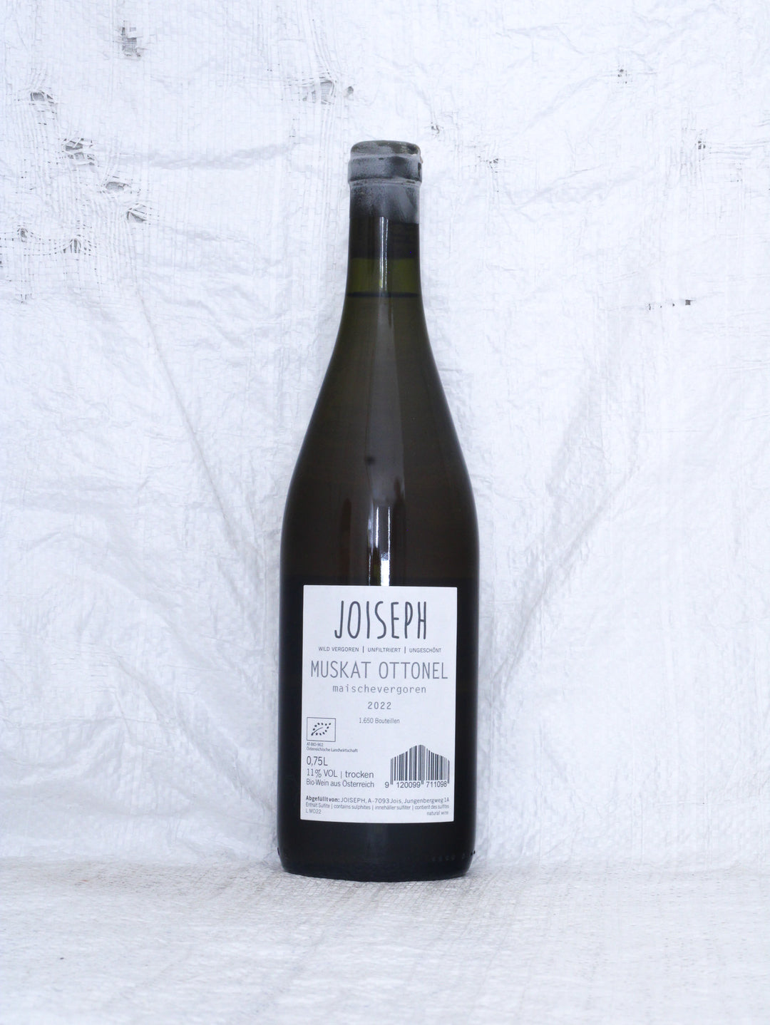 Joiseph
Muskat Ottonel 2022 Bio  Wein aus Österreich maischevergoren
