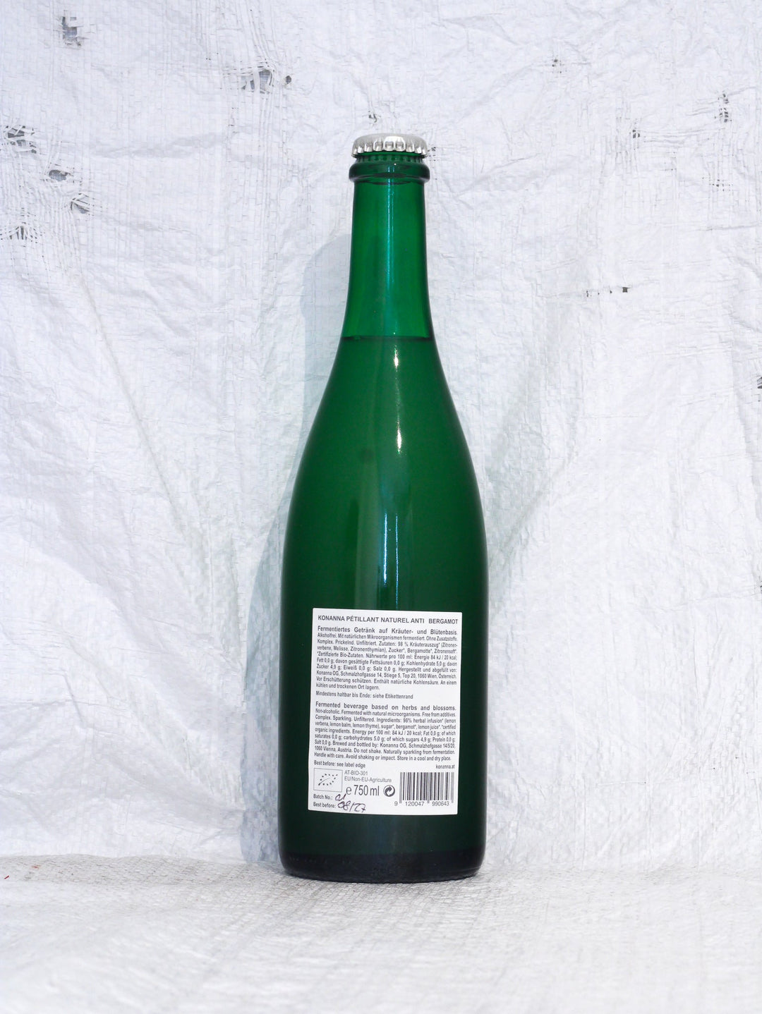 Anti Bergamot Non Vintage von Konanna.
Fermentiertes Getränk auf Kräuter und Blütenbasis, ohne Alkohol.