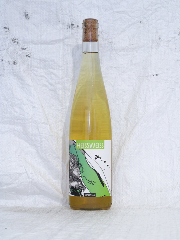 Heissweiss NV Malinga von Christoph Heiss, süffiger Naturwein-Cuvée Weiß aus dem Kamptal mit modernem Label.
