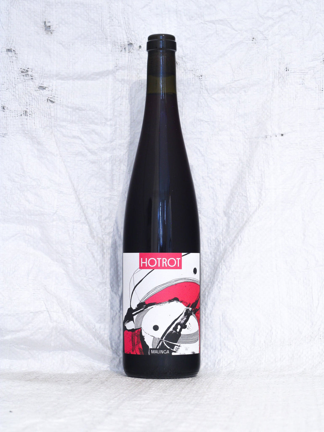 Hotrot 2023 Malinga von Christoph Heiss, leichter roter Naturwein aus Österreich, puristisches Design.