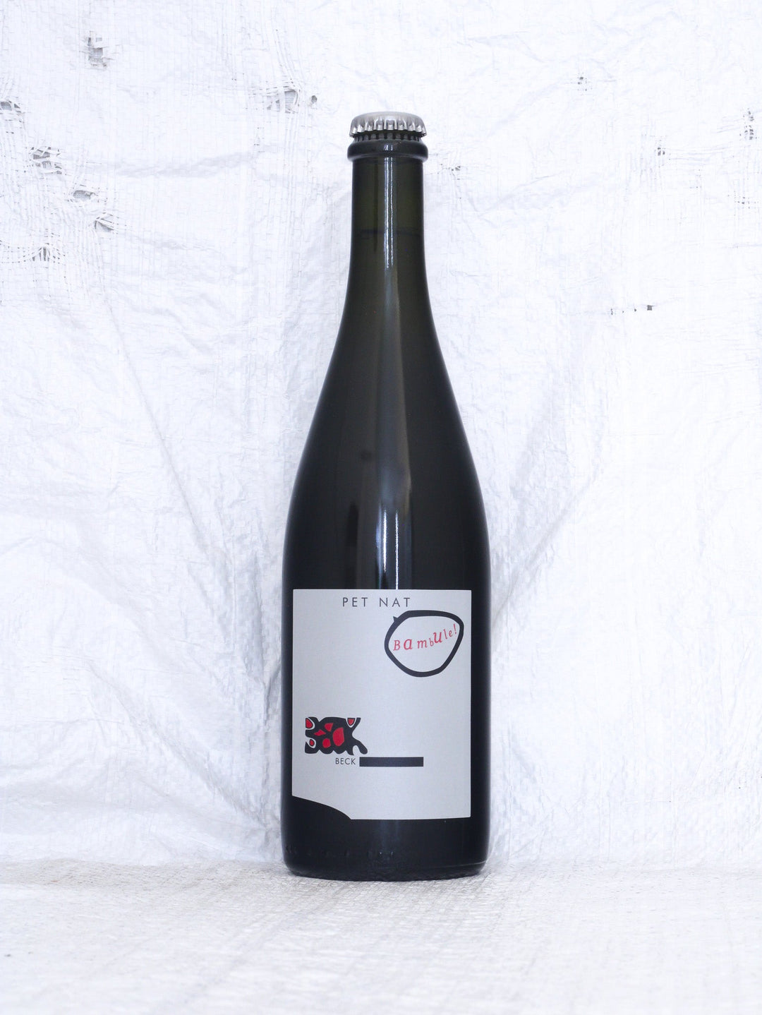 Flasche Pet Nat M 2024 von Judith Beck – biodynamischer Bio Pet Nat Naturwein aus dem Burgenland aus Weissburgunder und Muskat Ottonel