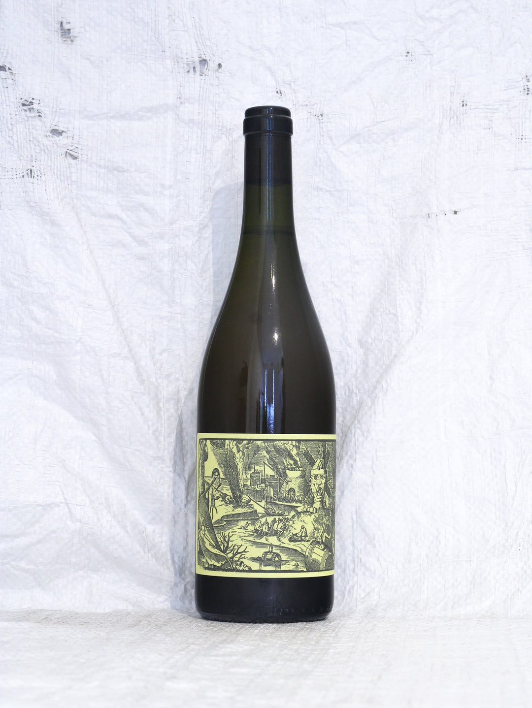 Vorderansicht der Flasche Barnag Diszkó 2024. Ein frischer, lebendiger Rotwein (Cuvée) vom Plattensee in Ungarn. Biowein mit hohem Trinkfluss, unfiltriert und spontanvergoren.