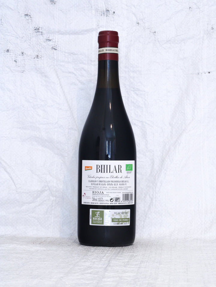 Bodegas Bhilar Rioja Tinto 2023 Flasche Hinteransicht – Biowein aus Rioja Alavesa von David Sampedro, Tempranillo und Garnacha