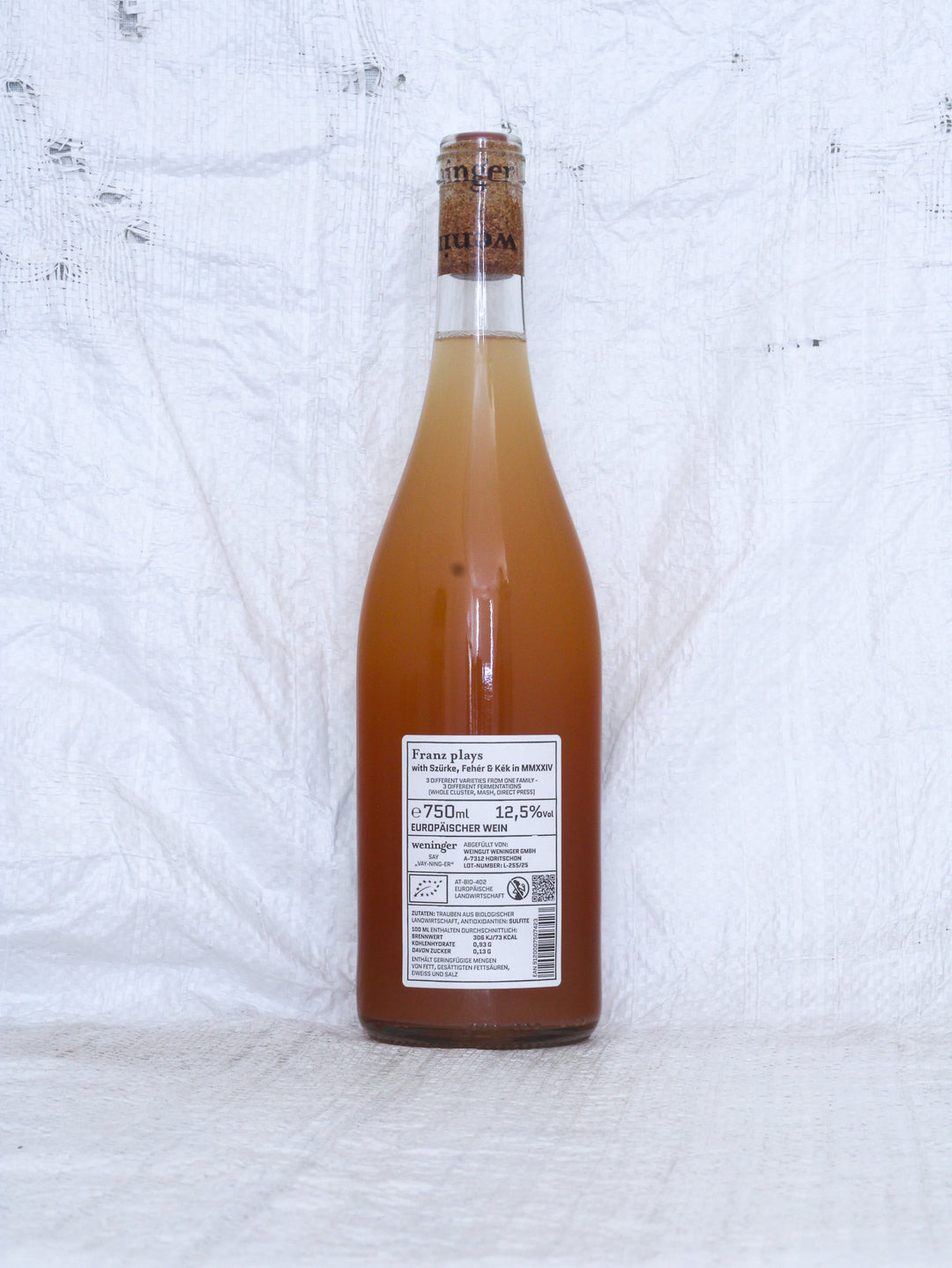 Rücketikett von Franz Weninger Szürke Fehér Kék 2024 Orange Wine mit Informationen zu Rebsorten, Ausbau und biodynamischer Vinifikation