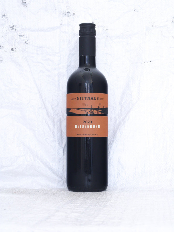 Heideboden Rot 2023 Bio Rotwein von Hans & Anita Nittnaus aus dem Burgenland Flasche Vorderansicht