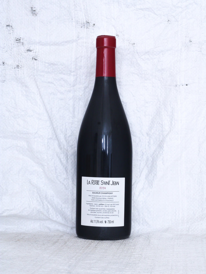 Detailansicht der Weinflasche La Porte Saint Jean Rouge 2024 von La Porte Saint Jean – biologisch erzeugter Naturwein aus Frankreich.