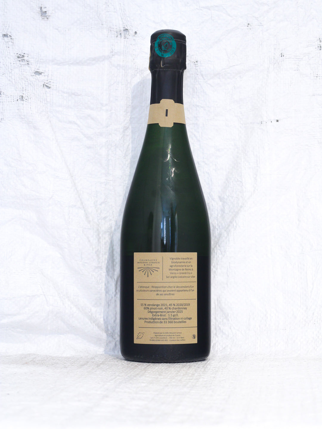 Rückseite der Latavique Bio Champagnerflasche von Mouzon Leroux mit Rückenetikett und Bio-Hinweisen
