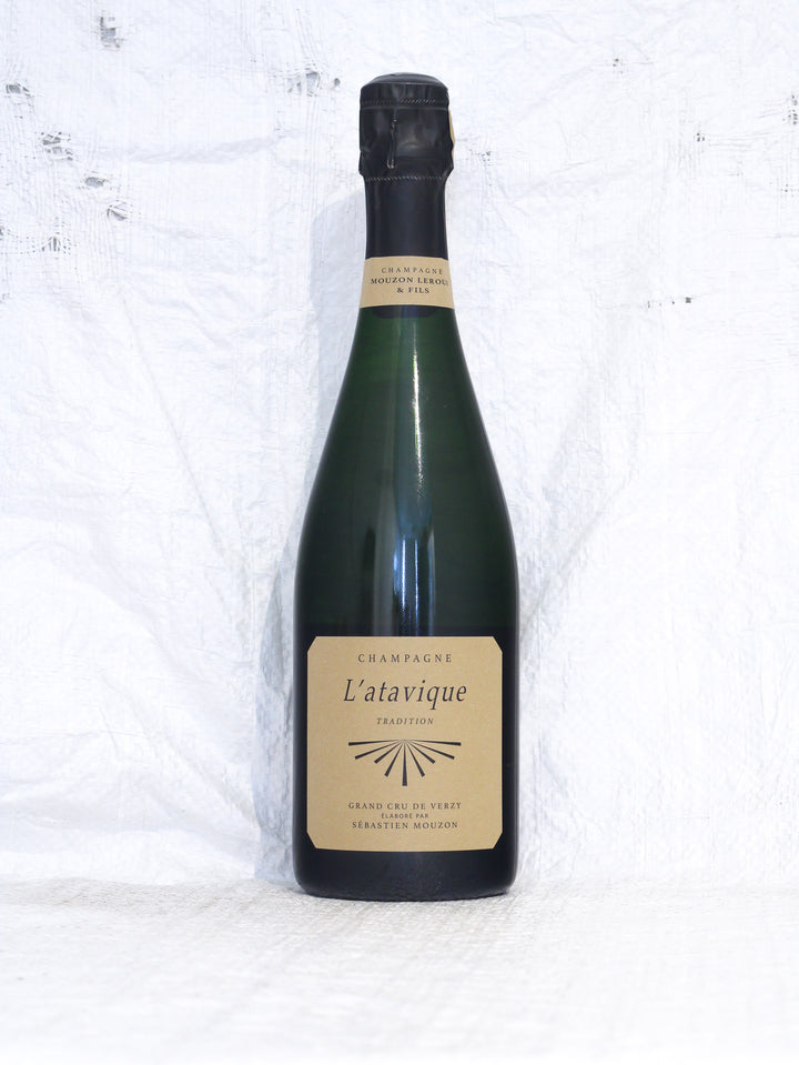 Vorderansicht Latavique Bio Champagner von Mouzon Leroux, biodynamische Champagnerflasche mit Etikett