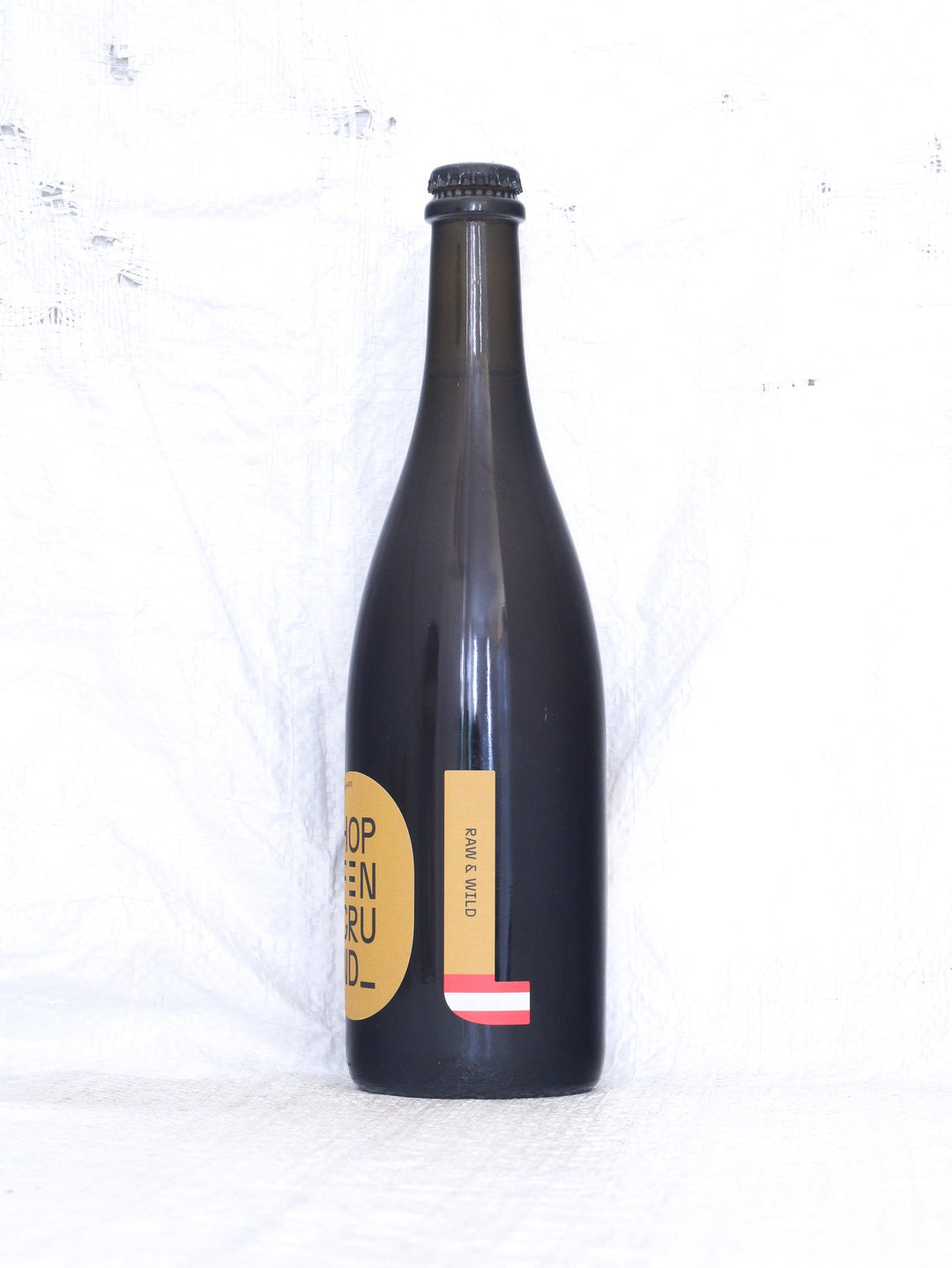 Flasche Raw Wild spontangäriges Naturbier Hopfengrund