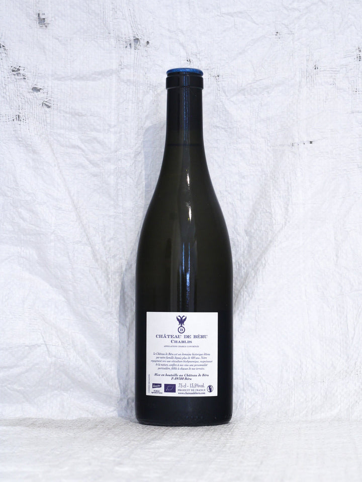 Terroirs de Béru 2023 von Château de Béru, Rückansicht der Chablis-Flasche mit Rückenetikett und Infos zum Biowein