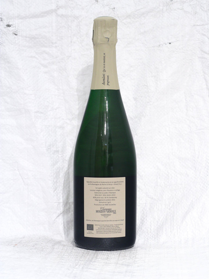Rückansicht der L'Ascendant Solera Bio Champagnerflasche von Mouzon-Leroux mit Rückenetikett, Solera Extra Brut Grand Cru Verzy Details