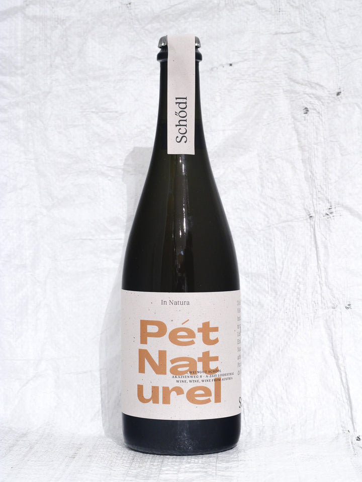 Pet Naturel vom Weingut Schodl, Frontansicht der Pet-Nat-Flasche aus dem Weinviertel bei Weinskandal
